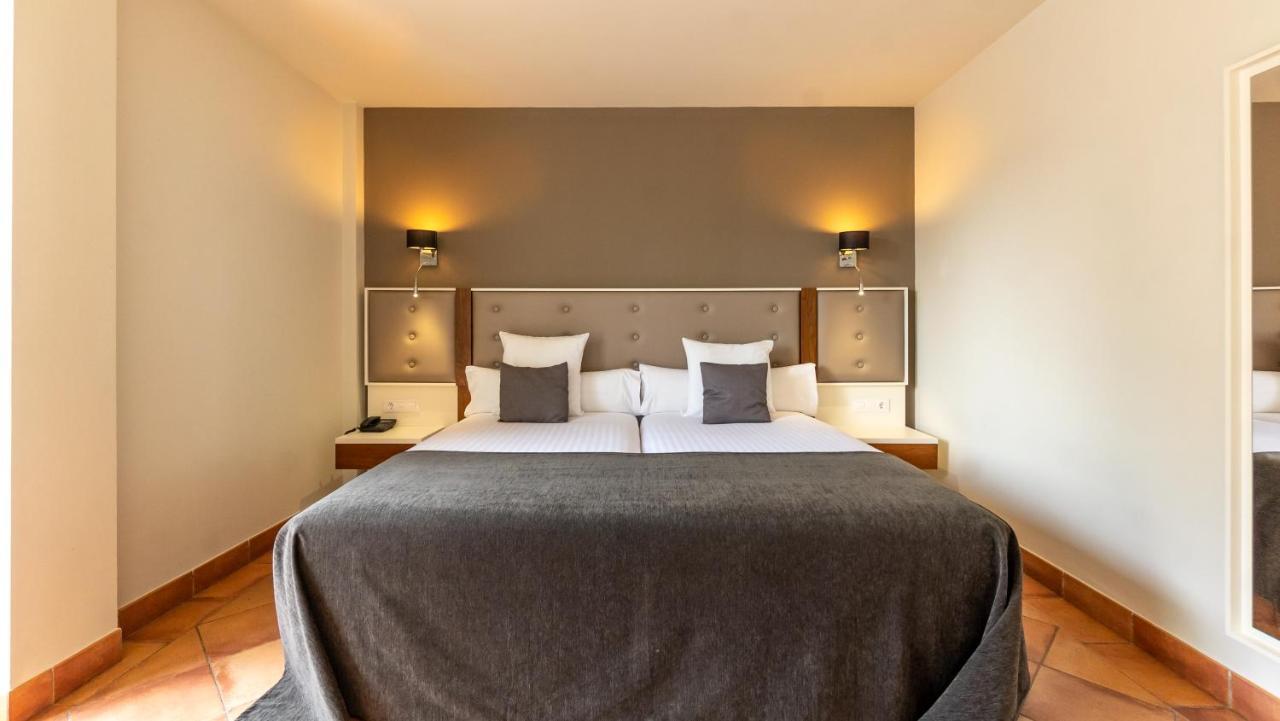 Hotel Torremirona Golf & Spa Navata Εξωτερικό φωτογραφία