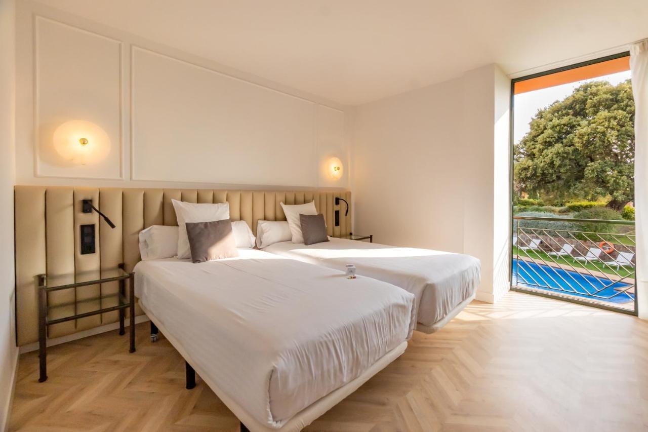 Hotel Torremirona Golf & Spa Navata Εξωτερικό φωτογραφία